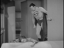 Superman finds the injured Maria and Lois